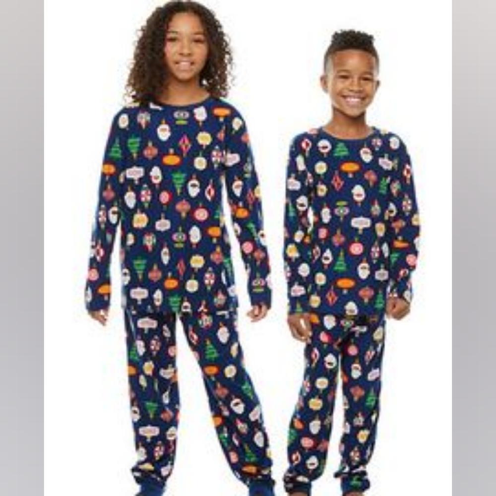 North Pole Kids Christmas Holiday Pajamas Set Unisex Santa Christmas Tree Size 8 - Picture 2 of 15